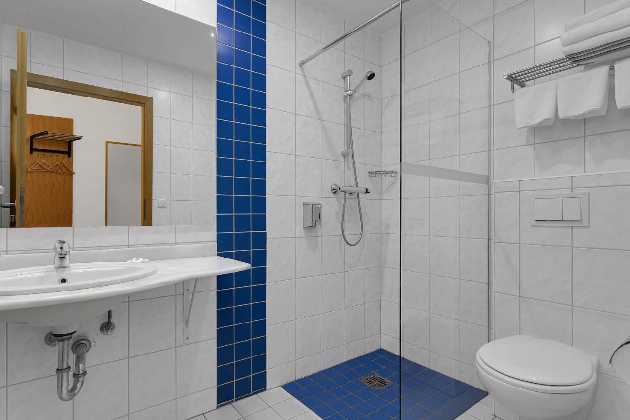 Triple Room,1352727829:JPEG